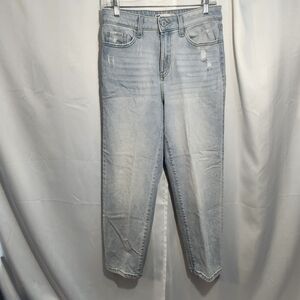 SO Women's Light Wash Ankle Jeans